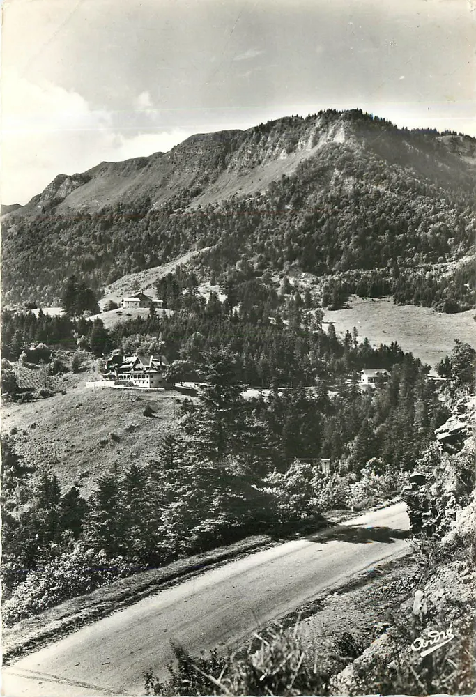 Route de la Faucille — Hotels du Pailly und Mont-Rond (1600 m.) — Editions SPADEM - Vorderseite