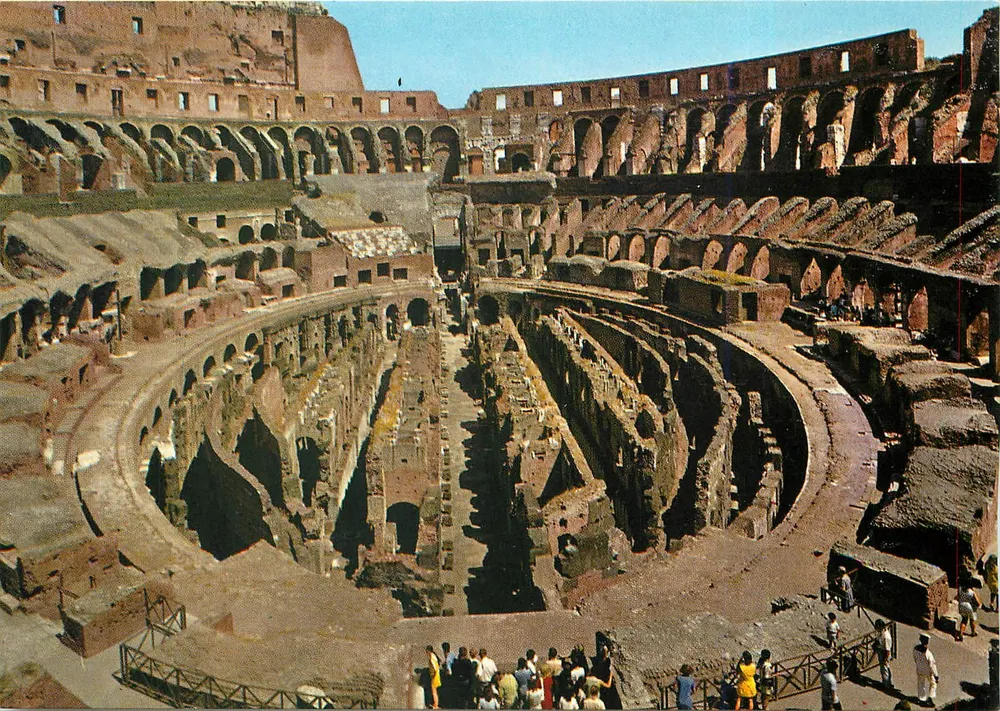 रोम के कोलिसियम — आंतरिक — प्लुरीग्राफ नार्नी (इटली) संख्या 551 - आगे