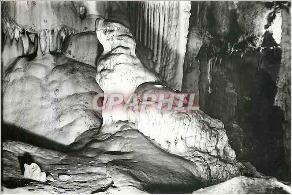 Grutas de Isturitz e Oxocelhaya — País Basco — Edições Van Eukrouleau - Frente
