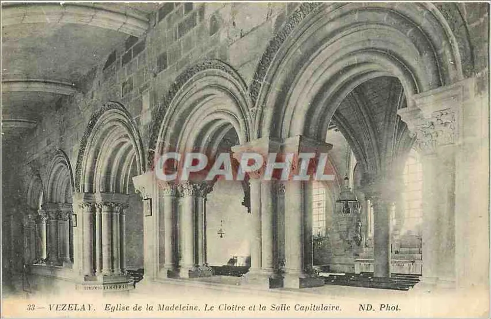 Vézelay — Kirche der Madeleine. Der Cloister und die Kapitelhalle — ND. Phot. - Vorderseite