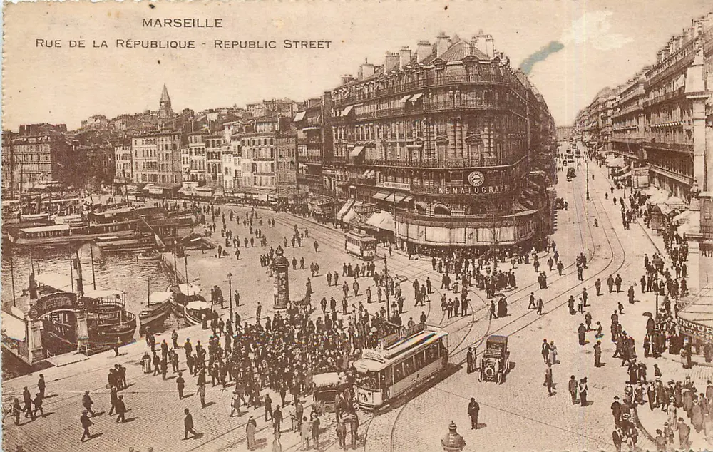 Marseille - Rue de la République - Republic Street — vista animada com cinema e trem - Frente