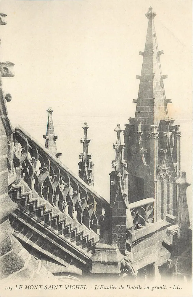 Le Mont Saint-Michel — L'Escalier de Dintelle en granit — LL, n° 103 - Recto