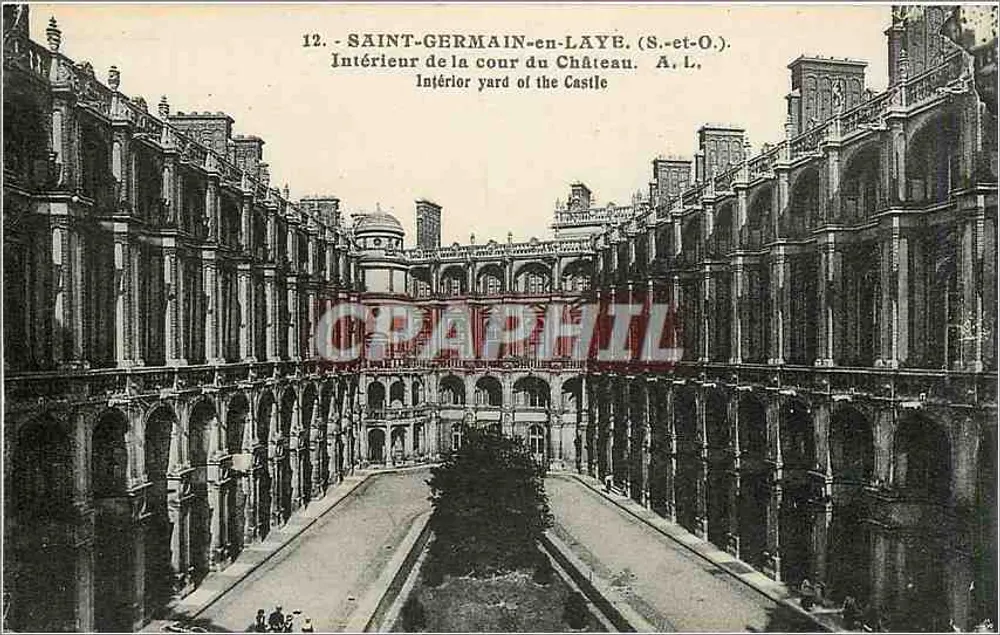 Saint-Germain-en-Laye — Intérieur de la cour du Château — A. L. n°12 - Recto