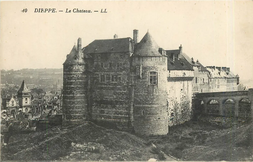 Dieppe — O Castelo — LL - Frente