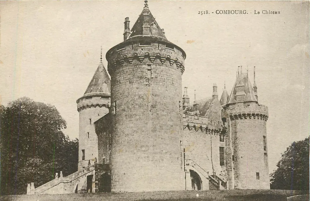 Combourg - O Castelo — editor desconhecido, n° 2518 - Frente