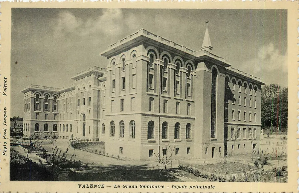 Valence — Le Grand Séminaire — façade principale — Photo Paul Jacquin — Valence - Recto