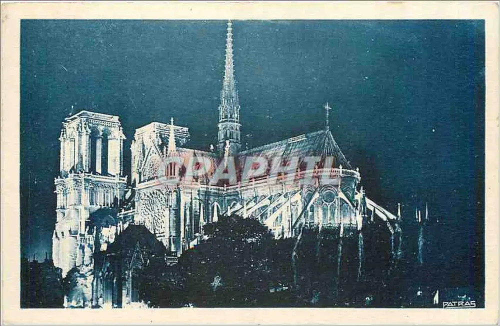 Notre-Dame de Paris — Iluminações noturnas — Patras - Frente