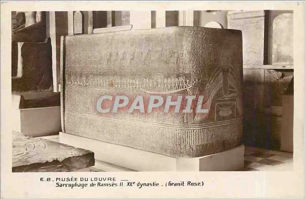 Sarcófago de Ramsés II - XXª dinastia - (Granito Rosa) — Museu do Louvre - Frente