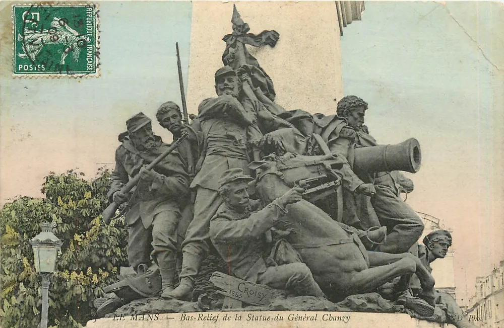 Le Mans — Bas-relief van de Statuïne van Generaal Chanzy — D'Phot - Voorkant