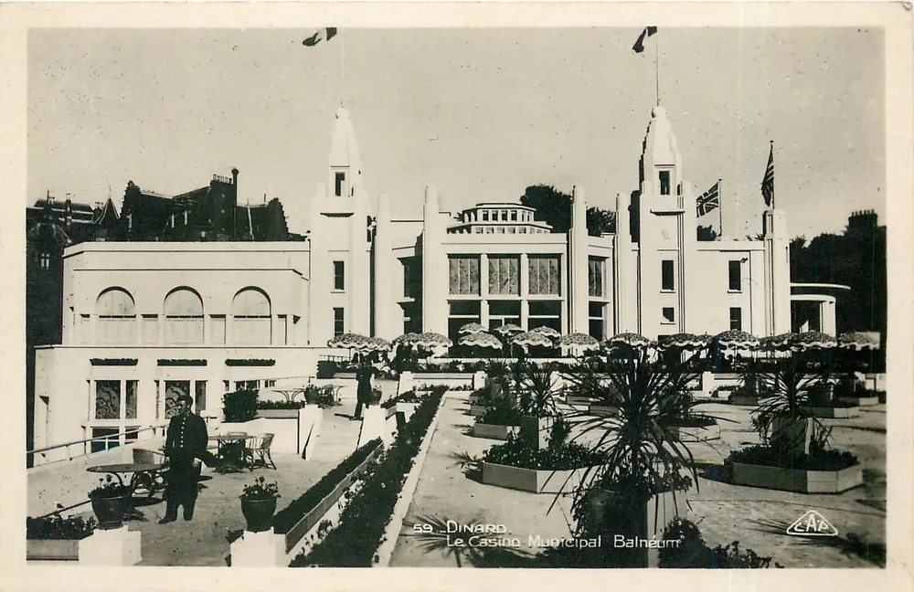 Dinard — O Casino Municipal Balnéum — editor C.A.P. n°59 - Frente