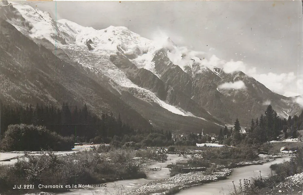 Chamonix e o Monte Branco — vista panorâmica — J.J. 2221 - Frente