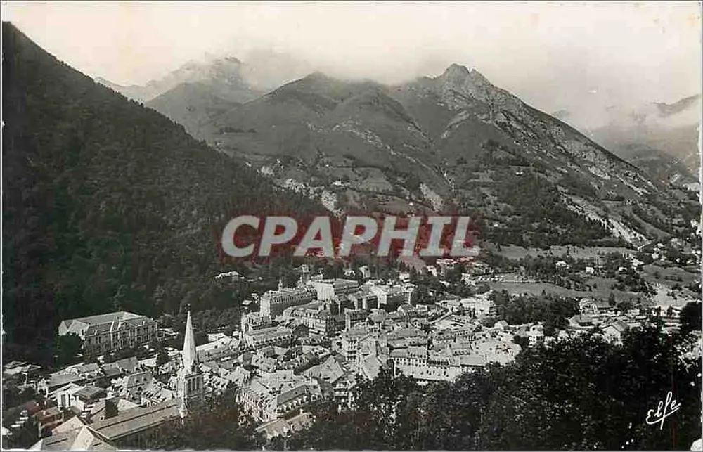 Vista aérea de Vauterets (Hautes-Pyrénées) — editor Eble, n° 433 - Frente