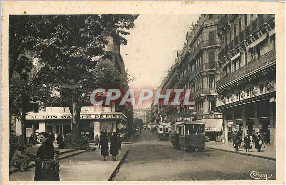 No Bon Marché de Paris — vista da rue de la Paix com trêmio — editor Cim - Frente