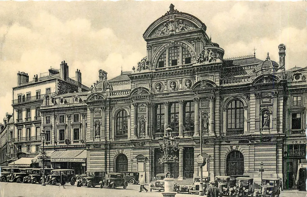 Angers — Place du Ralliement — Le Théâtre — Édition Atigny - Recto