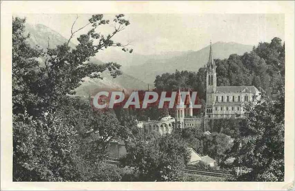 Lourdes — La Basilique et les montagnes — Édition photo Guillaume - Recto