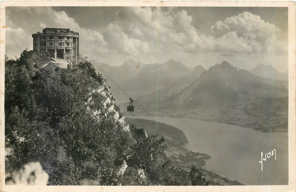 Veyrier du Lac (Haute-Savoie) — Le Téléphérique - Gare-station supérieure — Les Éditions d'Art, Paris - Recto