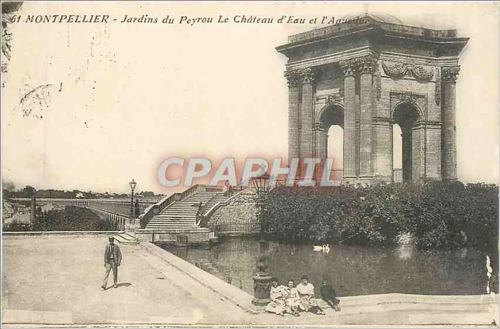 Montpellier - Jardins du Peyrou Le Château d'Eau et l'Aqueduc - Recto