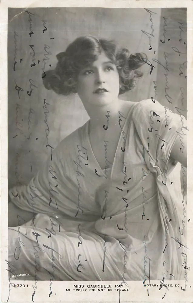 Miss Gabrielle Ray — als Polly Polino in 'Peggy' — veröffentlicht von Rotary Photo, E.C. - Vorderseite