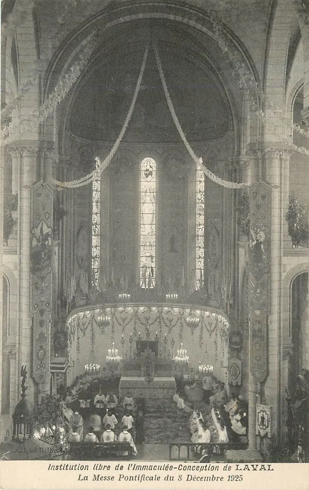 Instituição livre da Imaculada Conceição de LAVAL — A Missa Pontifical do 8 de Dezembro de 1925 — Cliché GILLET - Frente