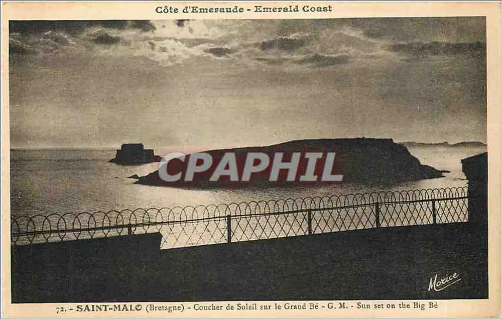 Saint-Malo (Bretagne) — Coucher de Soleil sur le Grand Bé — édition Maurice Guérin - Recto