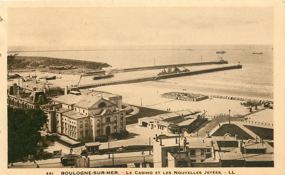 Boulogne-sur-Mer - Das Casino und die neuen Dächer - LL - Vorderseite