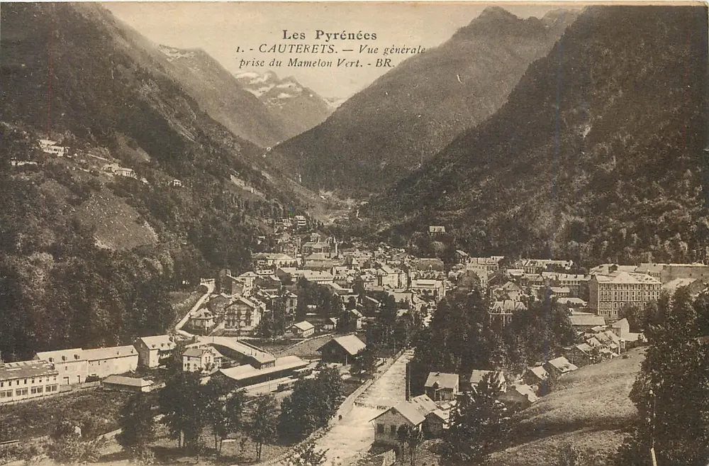 Cauterets — Vista geral tirada do Mamelon Vert — BR - Frente