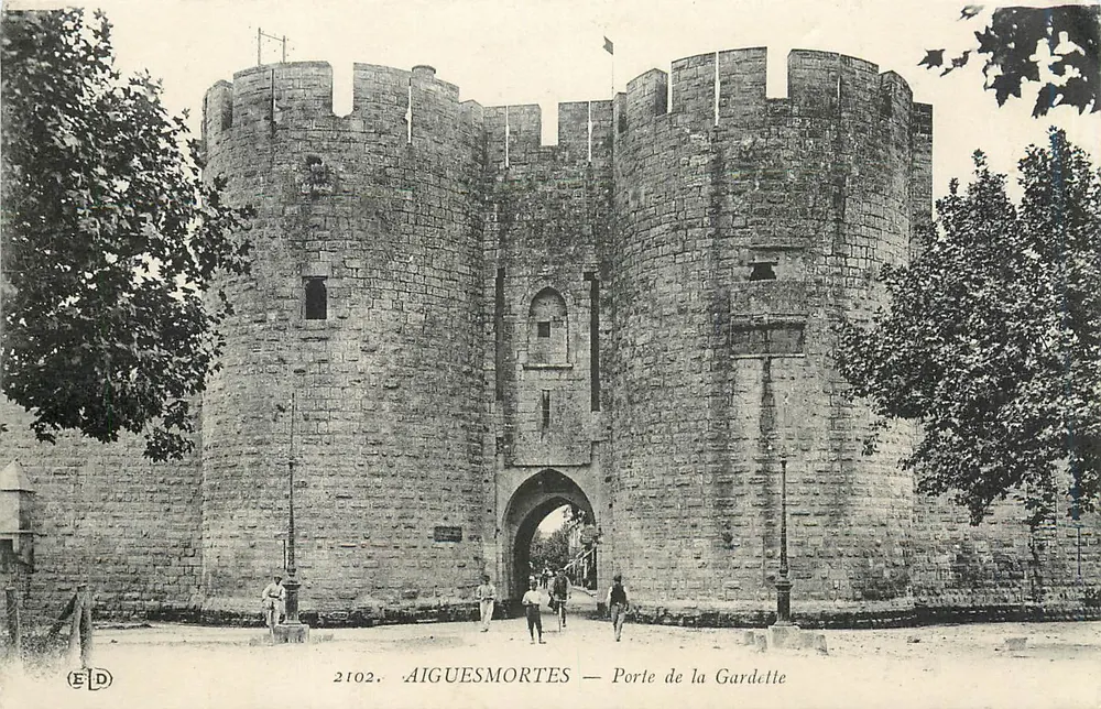 AIGUESMORTES — Porta da Gardelle — E.D. n°2102 - Frente