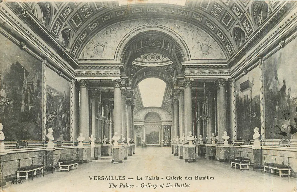 Versailles — Le Palais — Galerie des Batailles — The Palace - Gallery of the Battles - Recto