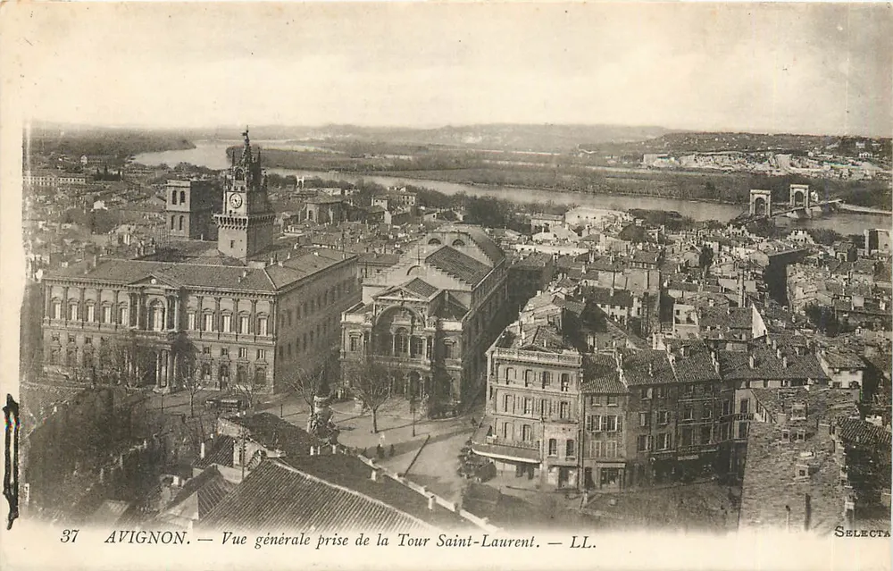 Avignon — Vue générale prise de la Tour Saint-Laurent — LL. - Recto
