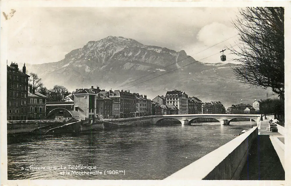 Grenoble — O Teleférico e o Monte Moucherotte (1906m) — Edição de Grenoble - Frente