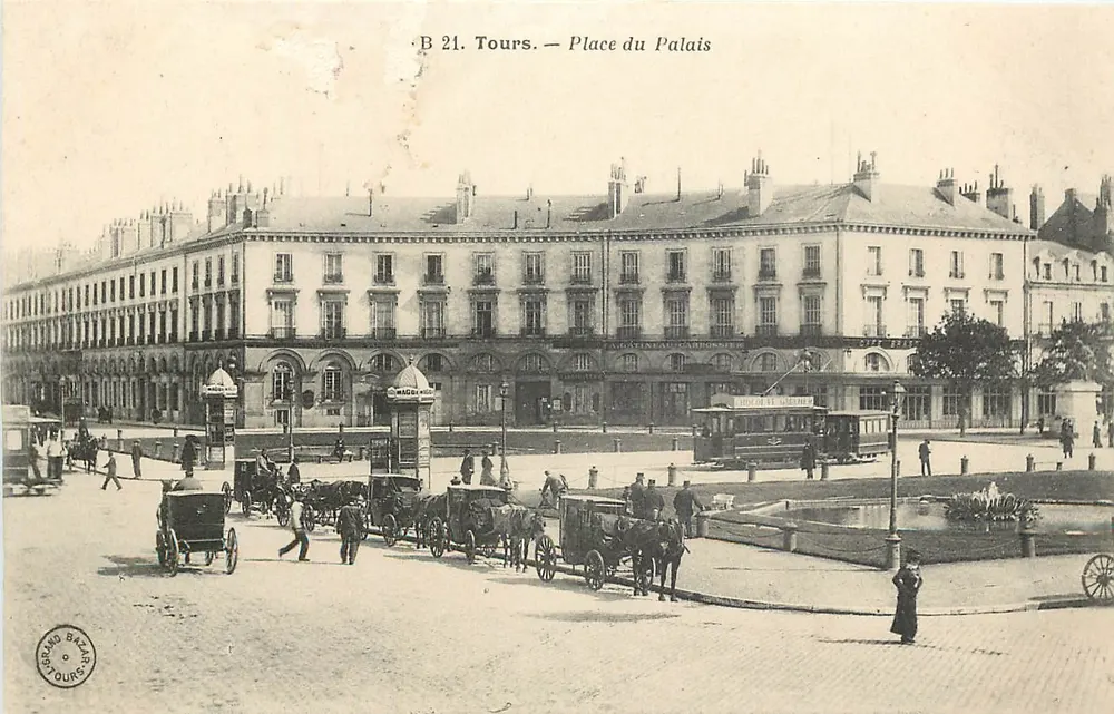Tours — Place du Palais — éditeur Grand B. O. Dourges, n° B 21 - Frente