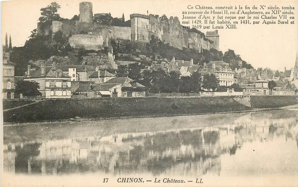 Chinon — Le Château — LL - Frente