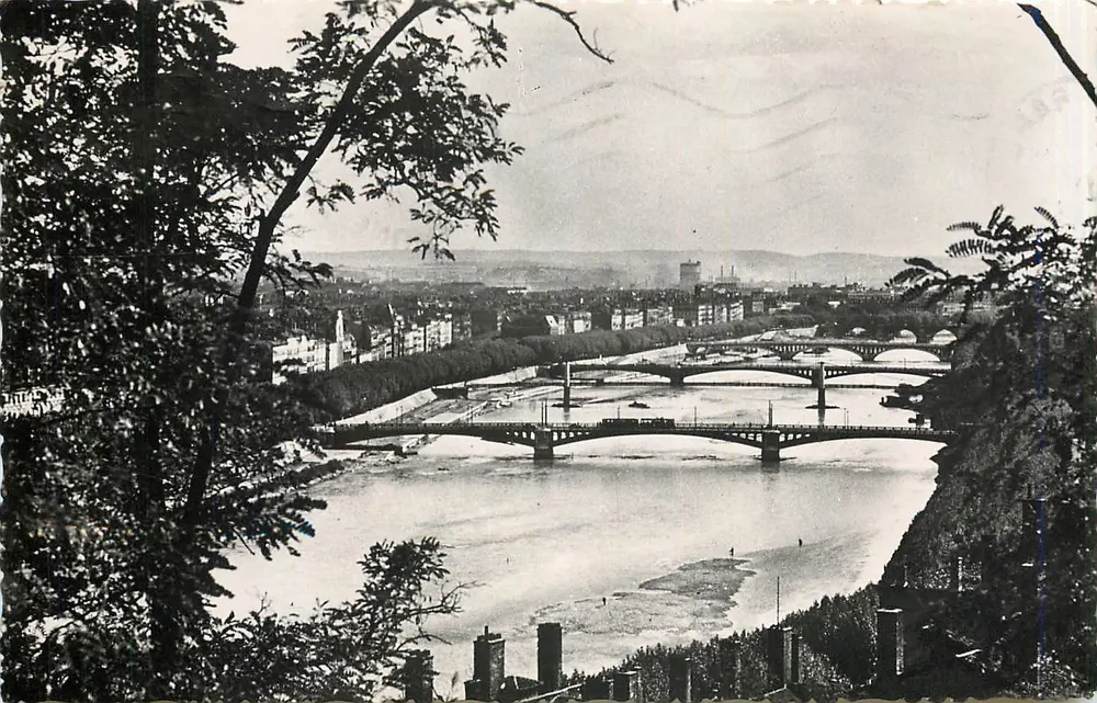 Lyon — Perspectiva dos Pontes sobre o Rio Ródano — Éditions TROLLIET, n°29 - Frente