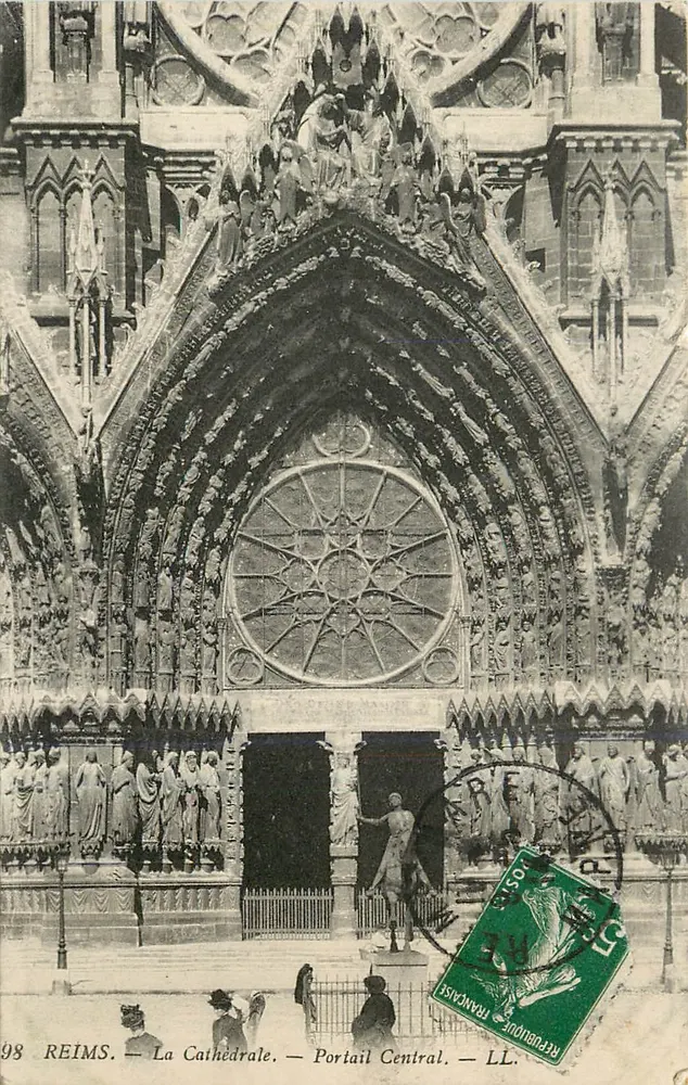 Reims — A Catedral — Portal Central — LL. - Frente
