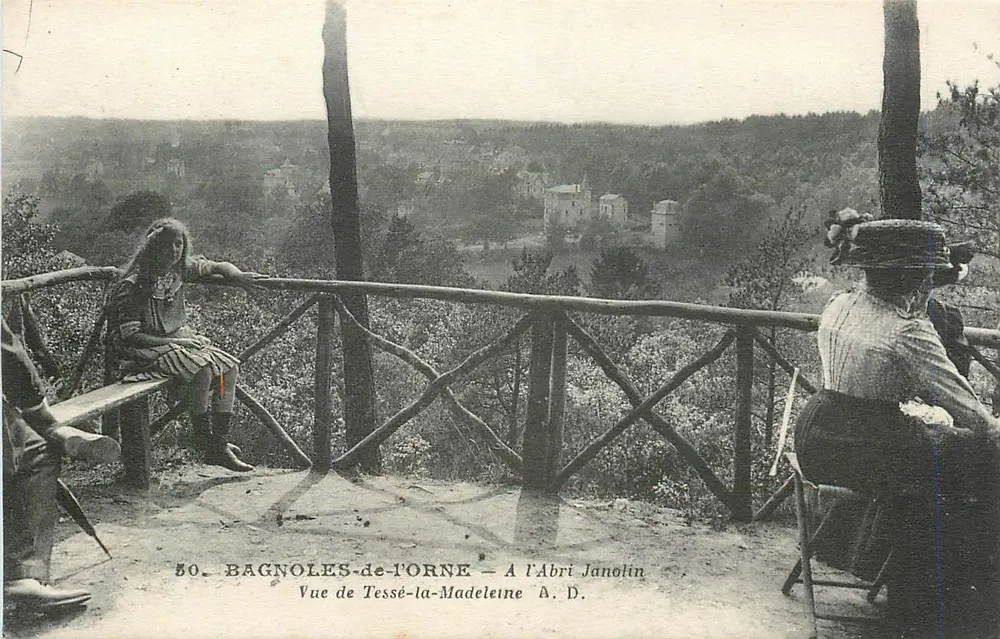 Bagnolles-de-l'Orne — Ansicht von Tessé-la-Madeleine — A l'Abri Janolin - Vorderseite