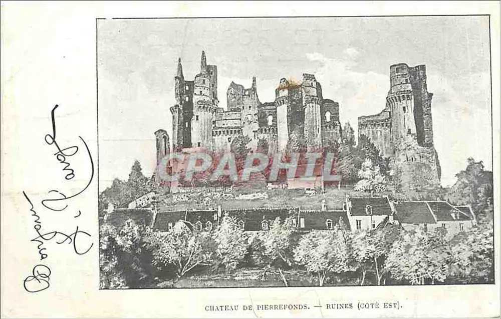 Castelo de Pierrefonds — Ruínas (lado leste) - Frente