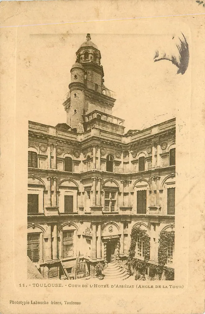 Toulouse - Cour de l'Hôtel d'Assézat (Ecke der Turm) — Phototypie Labouche Brüder, Toulouse, n°11 - Vorderseite