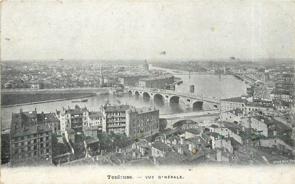 Toulouse — Vista geral — Starck Paris - Frente
