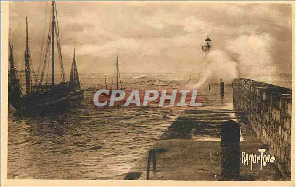 Île d'Oleron - LA COTINIÈRE — La jetée par grosse mer — Éditions Artimari Bergevin, n° 3316 - Recto