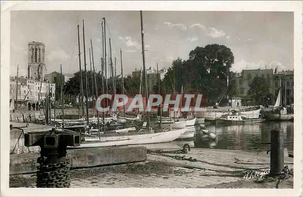 Porto de La Rochelle — vista do cais com barcos de vela — Edições Temáticas Limoncelles - Frente