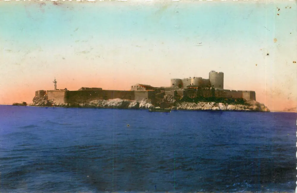 O Castelo de If — ilha fortificada — editor A.T.R.Y. Marselha - Frente