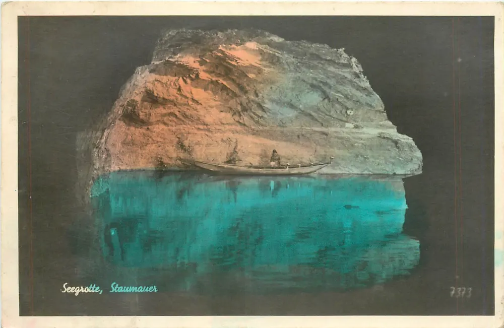 Seegrotte, Staumauer — vista da caverna de água com um barco — editor: Seegrotte, Staumauer, n° 7373 - Frente