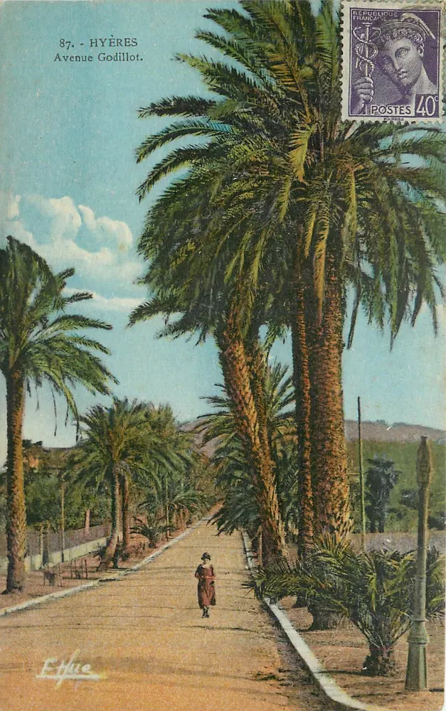 Hyères - Avenida Godillot — vista da promenade cercada de palmeiras — editada por Huc, n°87 - Frente