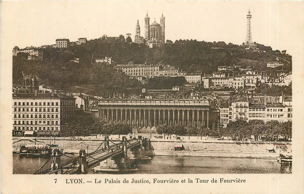 LYON — Das Justizpalast, Fourvière und die Fourvière-Turm — Verlag nicht sichtbar, Seriennummer 7 - Vorderseite