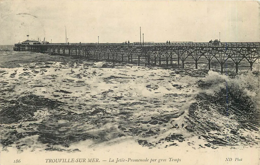 TROUVILLE-SUR-MER — Die Mole-Promenade bei schlechtem Wetter — ND Phot - Vorderseite