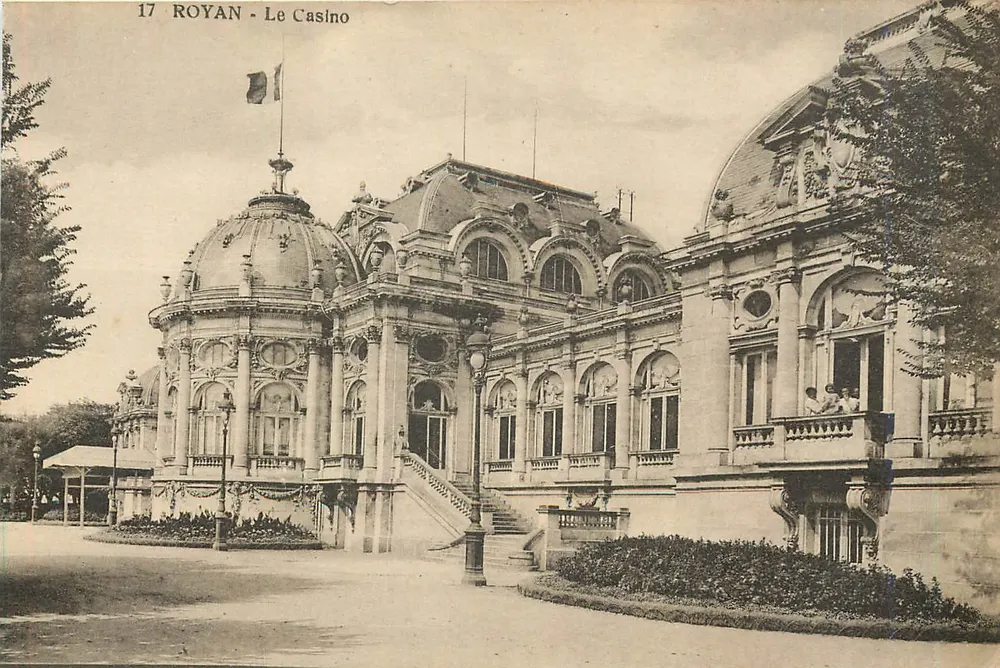 Royan - O Casino — editor Éditions Nouvelles Galeries Royan, n°17 - Frente