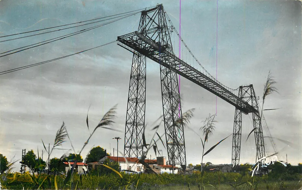 The Transbordeur Bridge in Rochefort-sur-Mer — Artificielles Editions, no. 9936 - Front