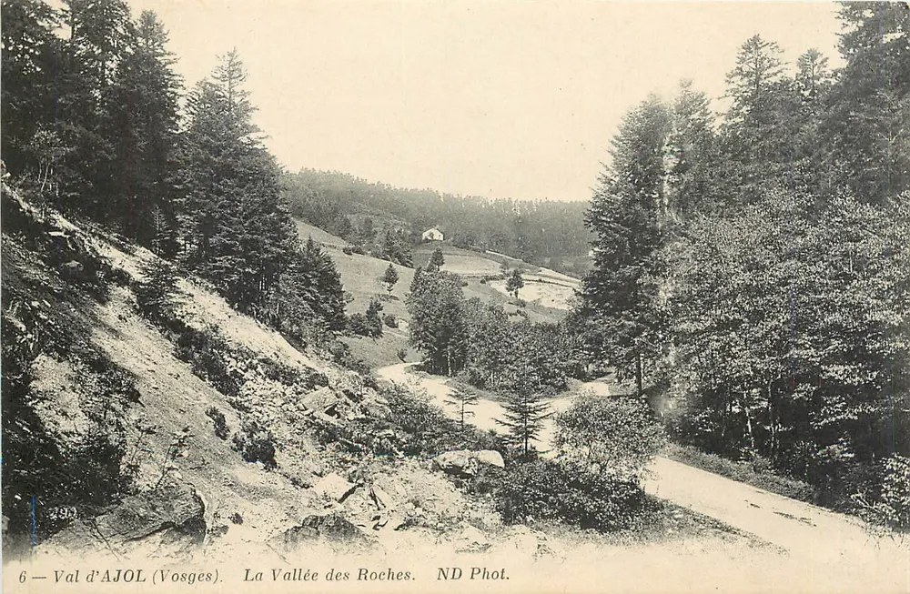 Val d'Ajol (Vosges) — A Valeira das Rochas — ND Phot. - Frente
