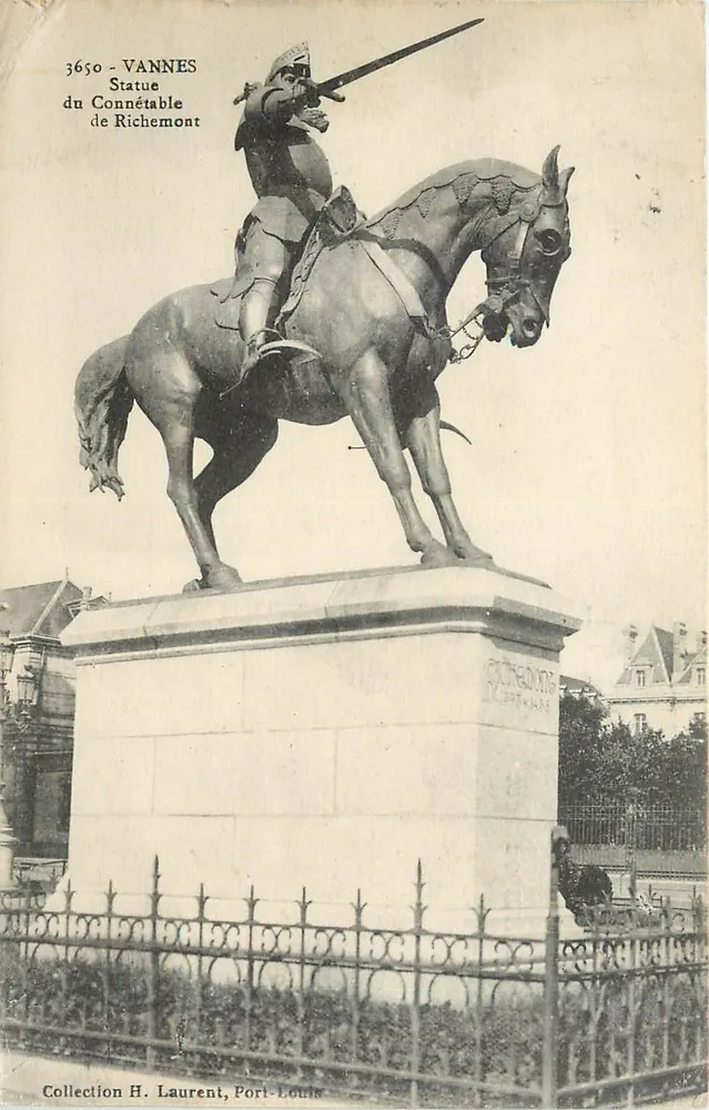 Vannes - Estátua do Conde de Richemont — Coleção H. Laurent, Port-Louis - Frente