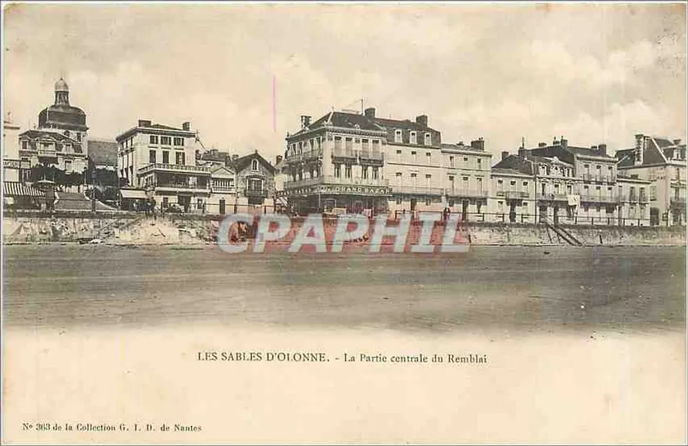 Les Sables-d'Olonne - La Partie centrale du Remblai - Recto